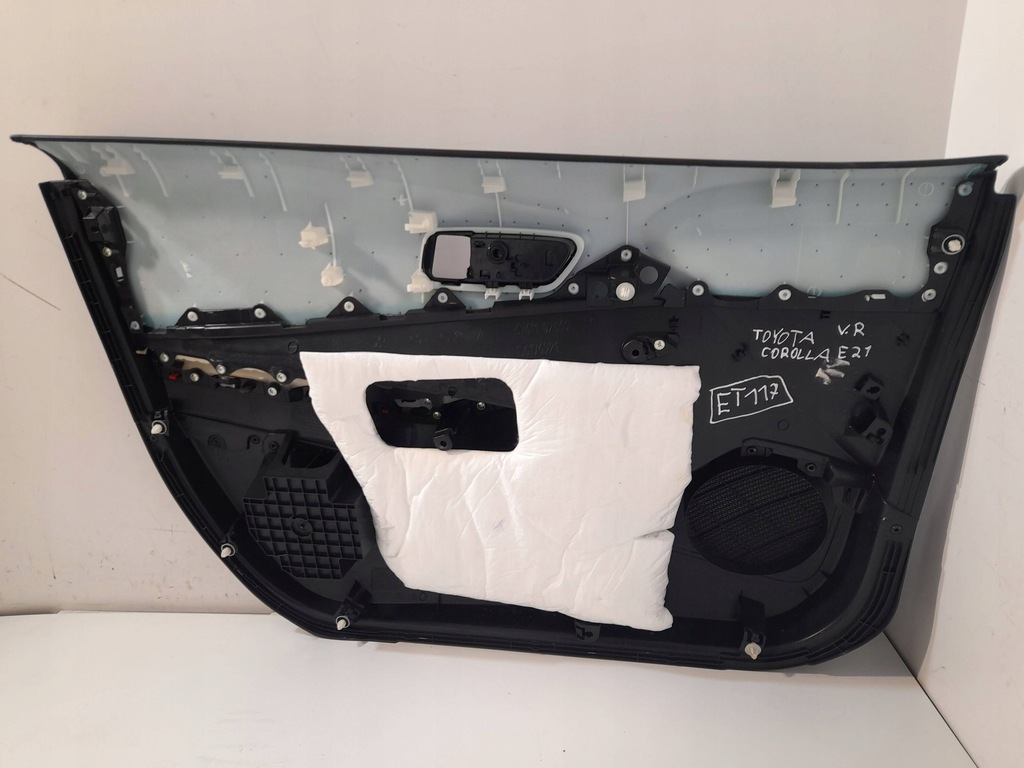 фото №10, Toyota corolla e21 обшивка дверь передний правый et117