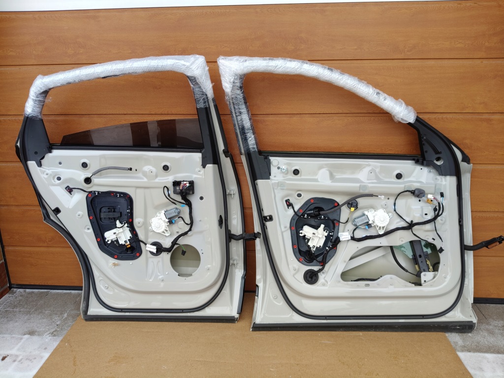 Audi e-tron 55 4ke sportback дверь левое левое  перед+ задняя lz1w Недорого