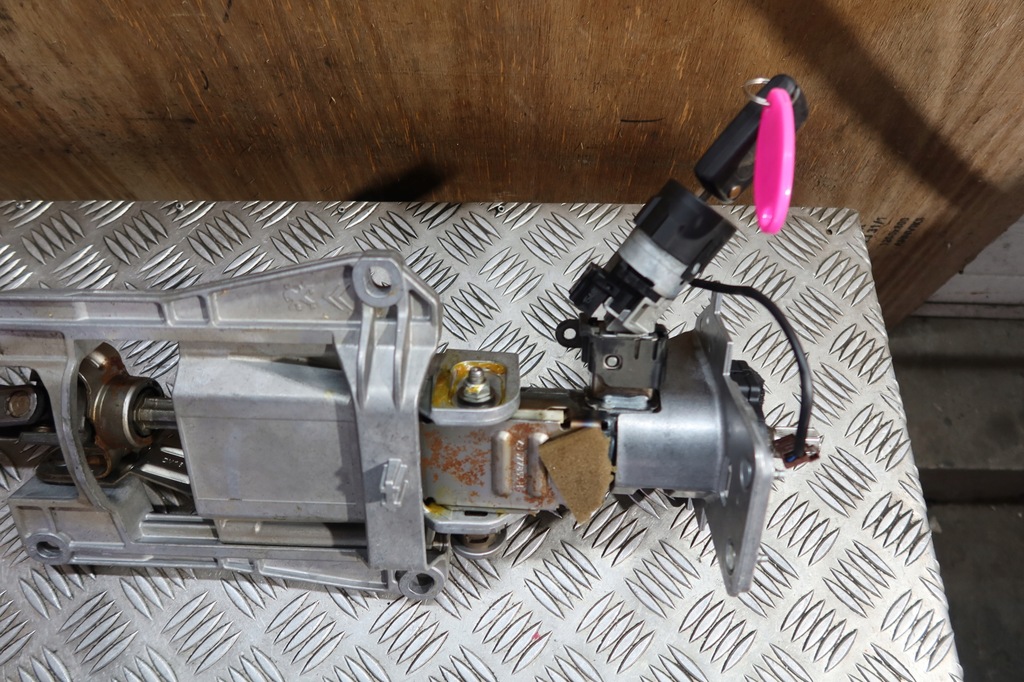 фото №13, Колонка рулевая citroen c5 iii x7 96819480zd