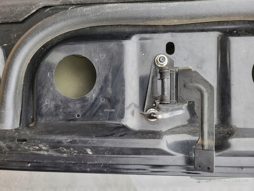 Капот комплектная крышка двигателя черная jaguar e-pace оригинальный номер европа Цена