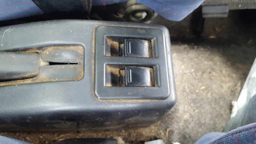 фото №8, Скло відкидна ліва задня кузовна suzuki swift mk1 99 1.0 3d