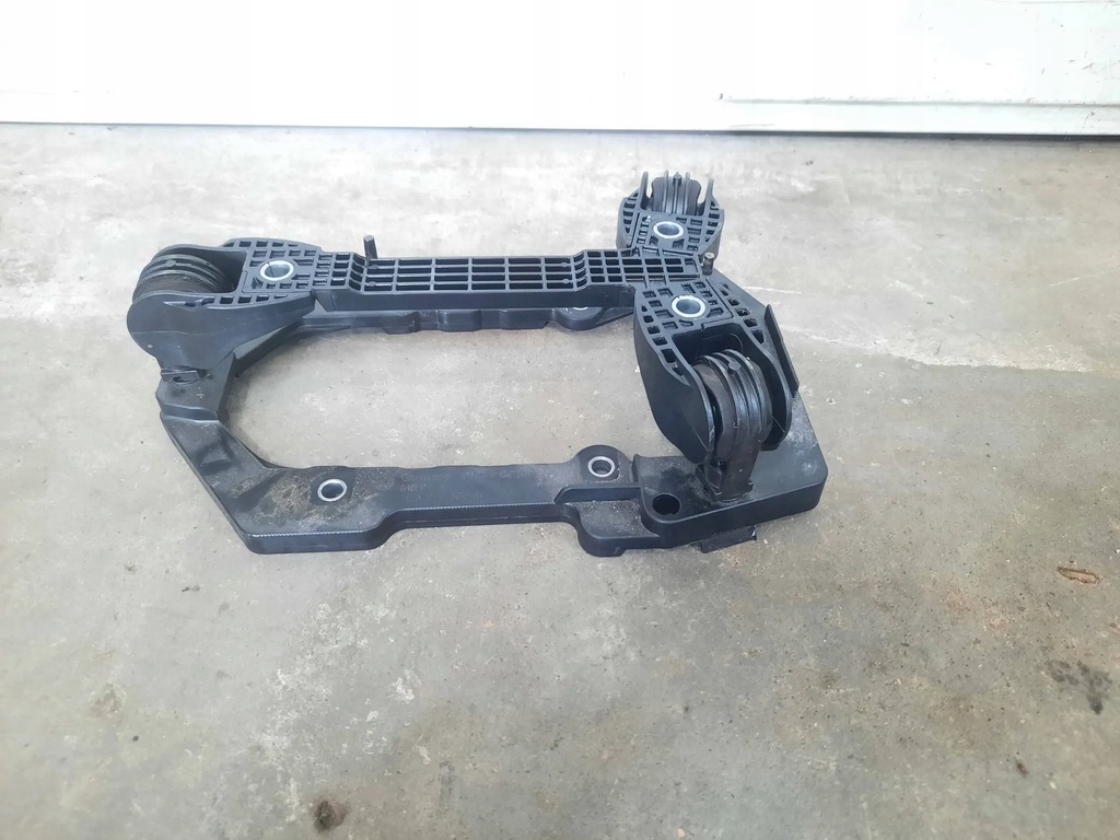 фото №7, Кронштейн кронштейн компресора кондиціонера vw id.4 id4 id.5 enyaq iv q4 e-tron