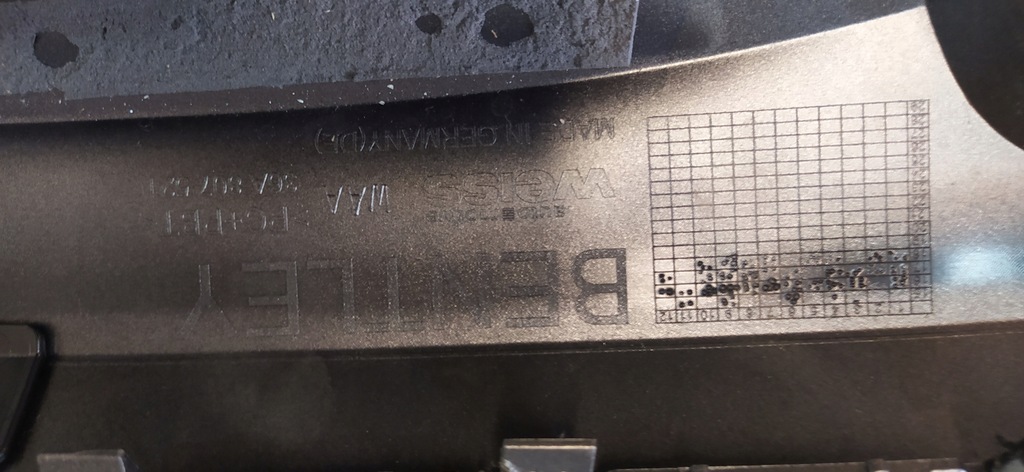 фото №9, Дифузор спойлер бампера задня bentley bentayga 36a