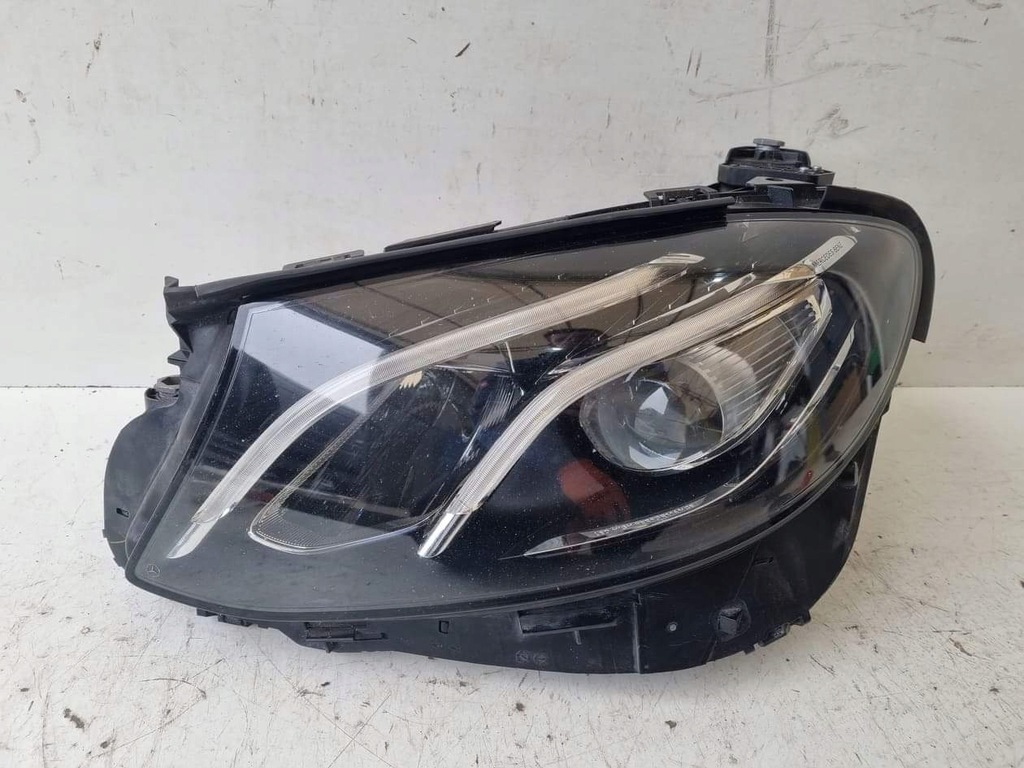 фото №1, Mercedes-benz оригинальный номер 2139063904 led лампа