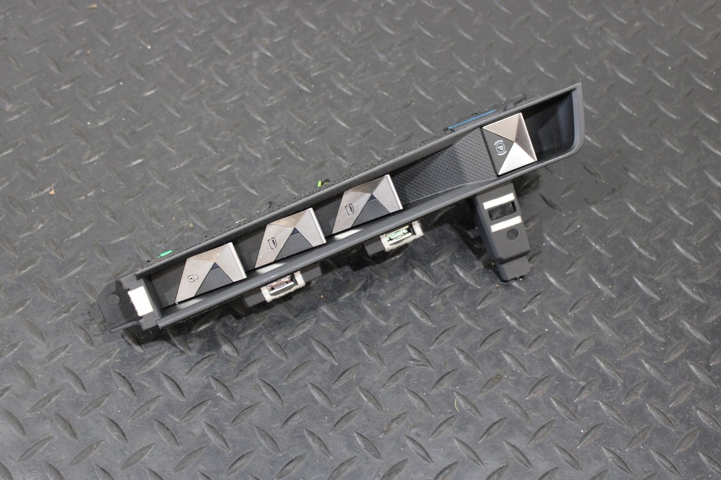 фото №1, Панель кнопки вікон citroen ds7 9821893777