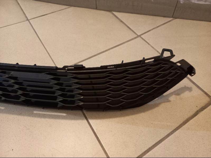 фото №7, Решётка средняя бампера toyota c-hr chr lift