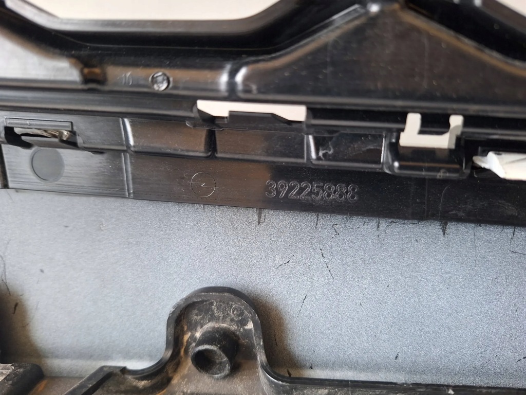 Opel insignia b lift бампер перед 39140468 оригинал с Разборки