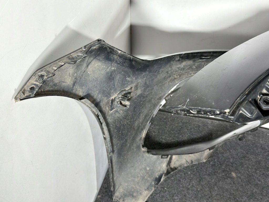 Mercedes gt amg w290 a290 290 4-двері fl рестайлінг  бампер перед передній повний Оригінал