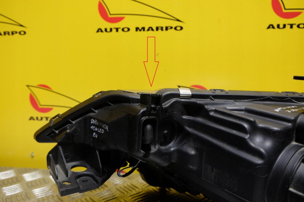 Купити Mitsubishi outlander рестайлінг  2015- фара фара full led r європа