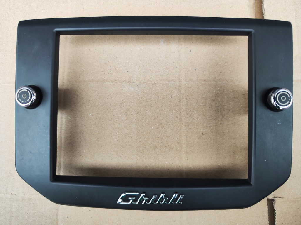 фото №1, Рамка радіо навігації панель maserati ghibli 2015