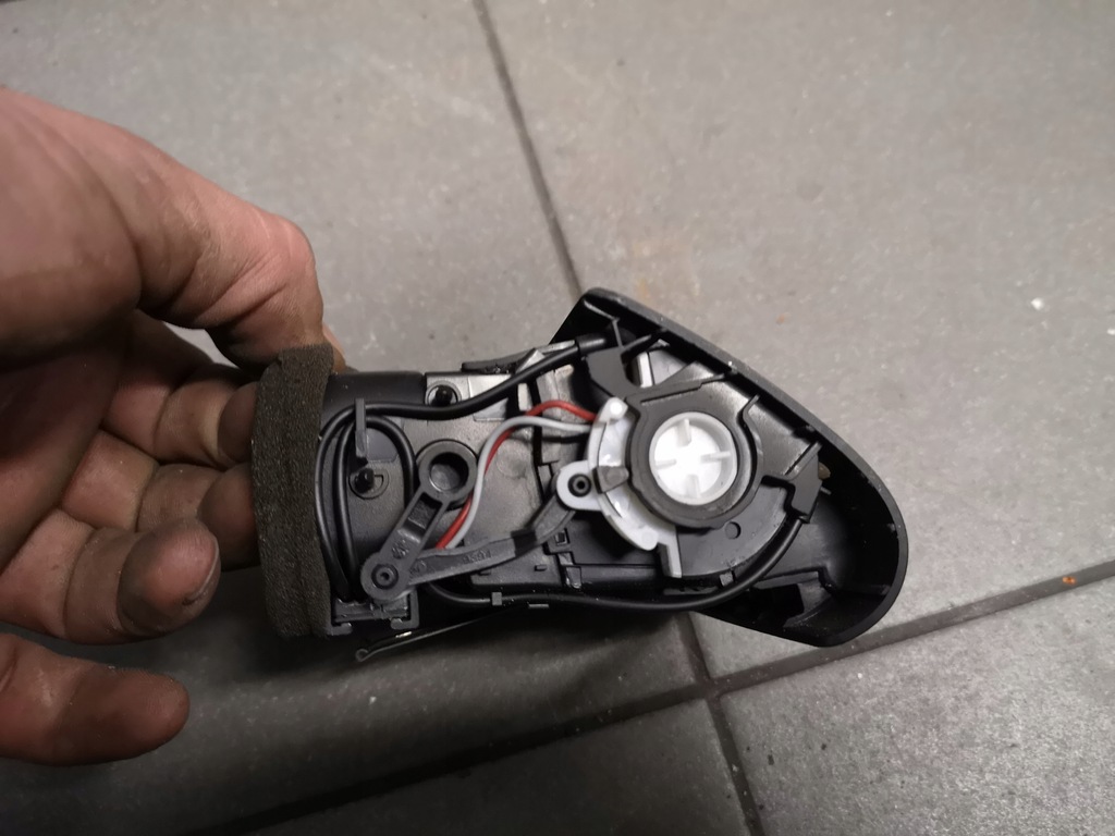 фото №4, Решітка обдув ліва audi a8 d2 4d0820901