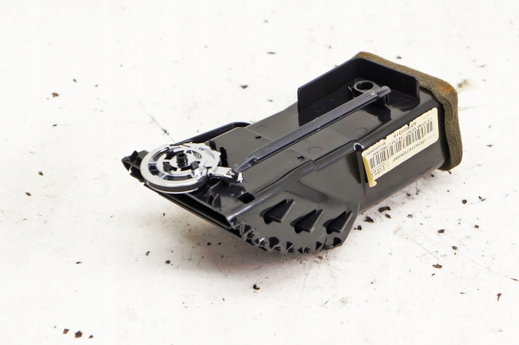 фото №5, Lo356 lancia thema ii 11- решітка обдув перед