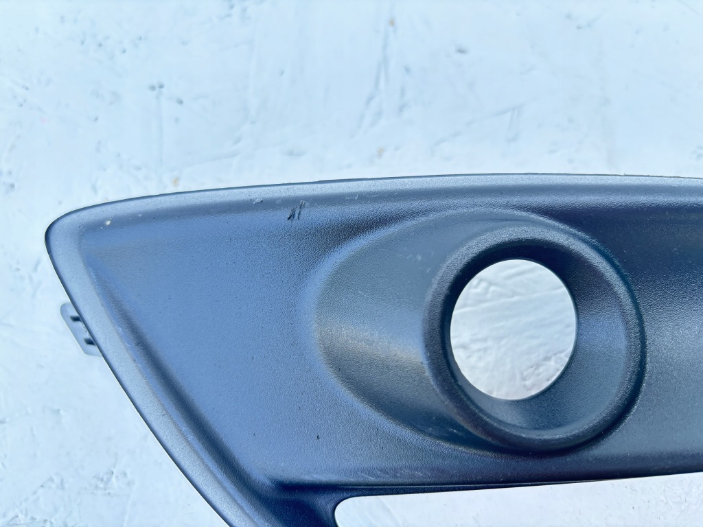 Mazda 3 3 рестайлінг  решітка бампера права bajc-50c11 ліва bajc-50c21 комплект Київ