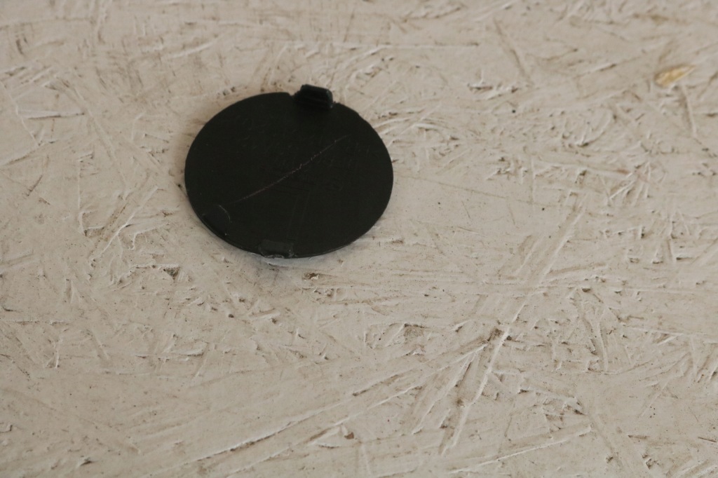 фото №3, Mazda cx-3 заглушка фаркоп бампера левая перед