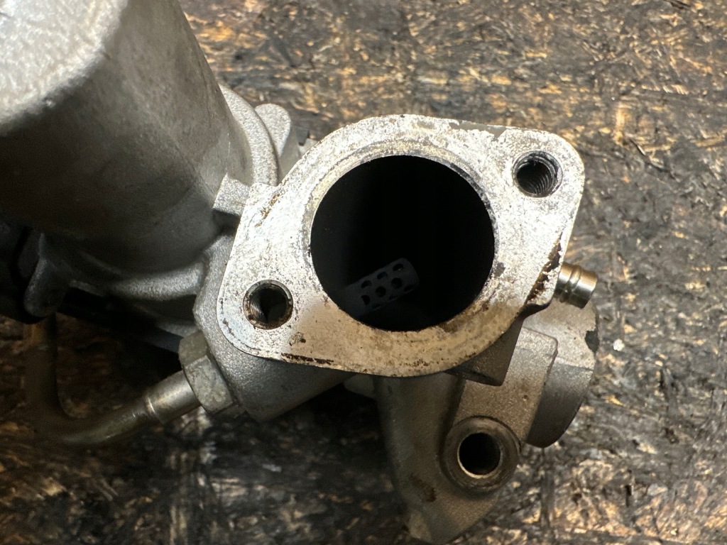 Клапан egr audi a4 a5 2.7 3.0 tdi 701782070 в Украине