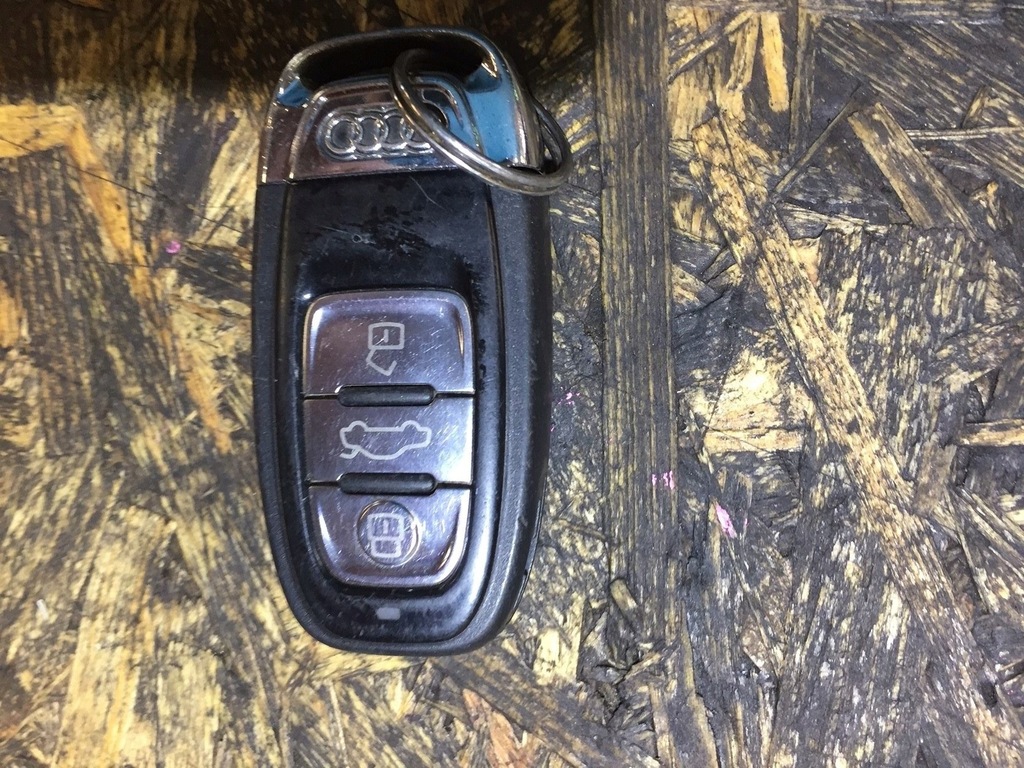 фото №1, Audi a8 d4 ключ pilot keyless 4h0959754k