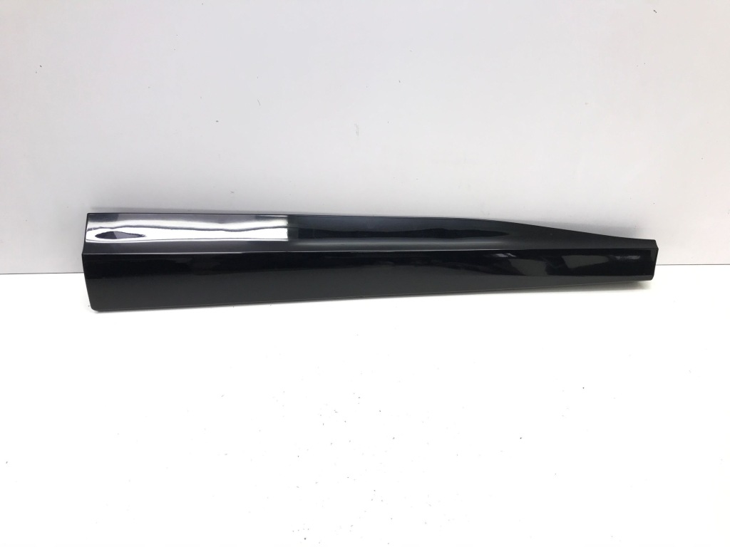 фото №1, Ford mustang mach-e 2023 молдинг двері нижня правий перед lj8b-r20848 -daw