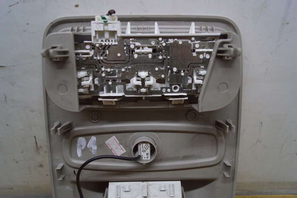 фото №6, Лампа потолочный перед renault captur i