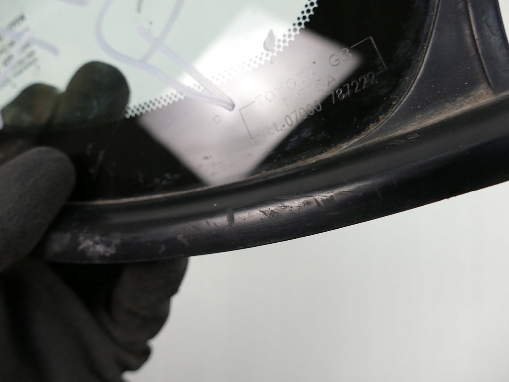 фото №6, Toyota avensis t22 hb стекло кузовная p.t.