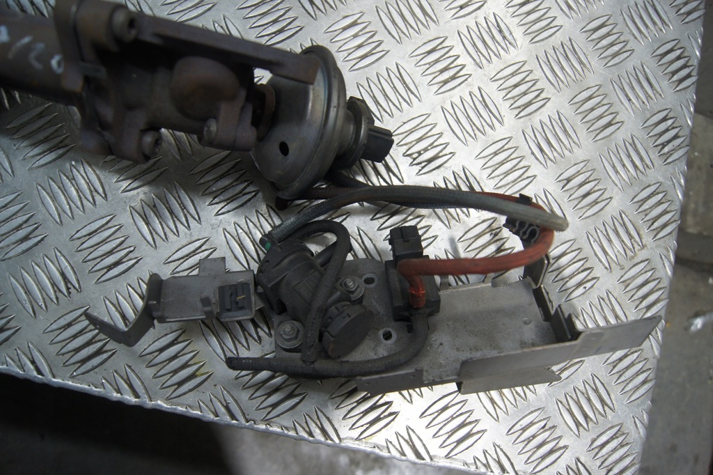 фото №4, Коллектор выпускной клапан управление mini r60