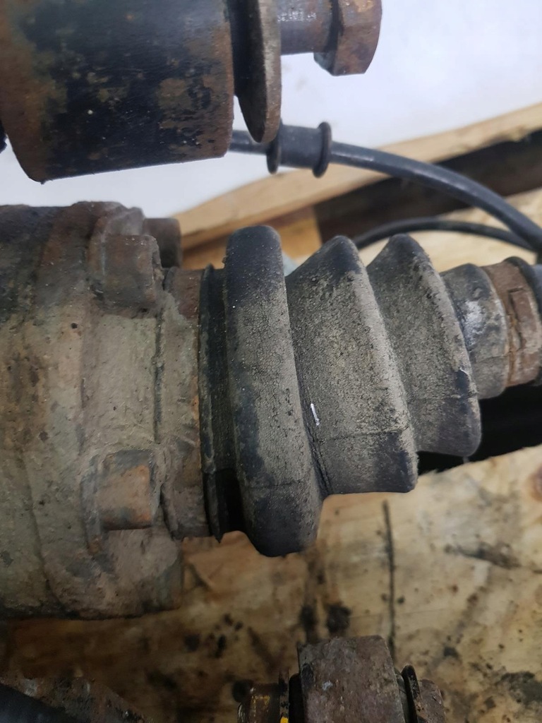 фото №7, Bmw 7 e32 3.5i ступиця привідний вал amortozator правий задня