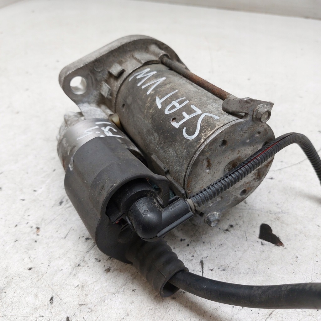 Volkswagen seat 1,4fsi стартер valeo 02z911023g с Разборки