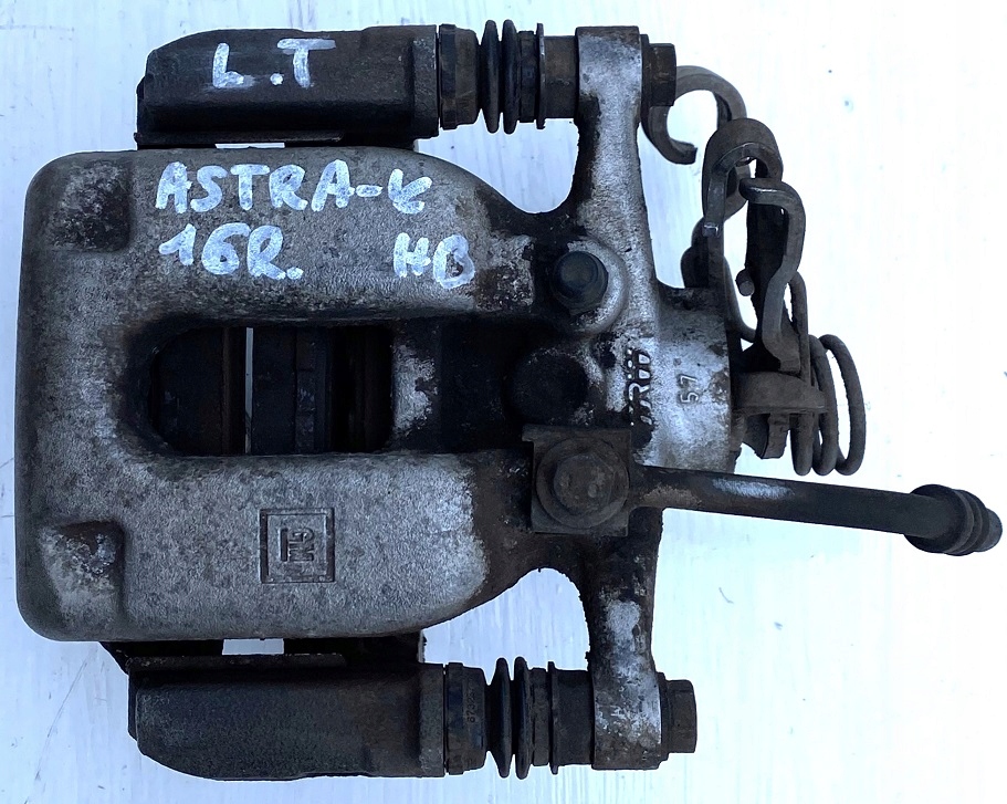 фото №1, Opel astra k v 16 r суппорт левый задняя