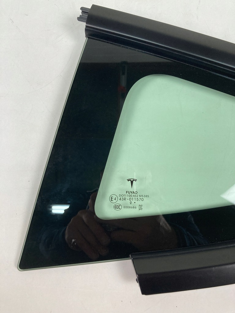 фото №4, Скло кузовна ліва tesla 3