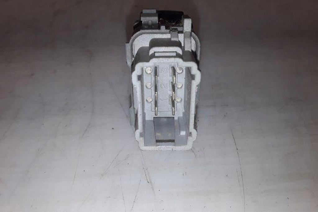 фото №1, Кнопка керування вікон лівих передніх двері renault