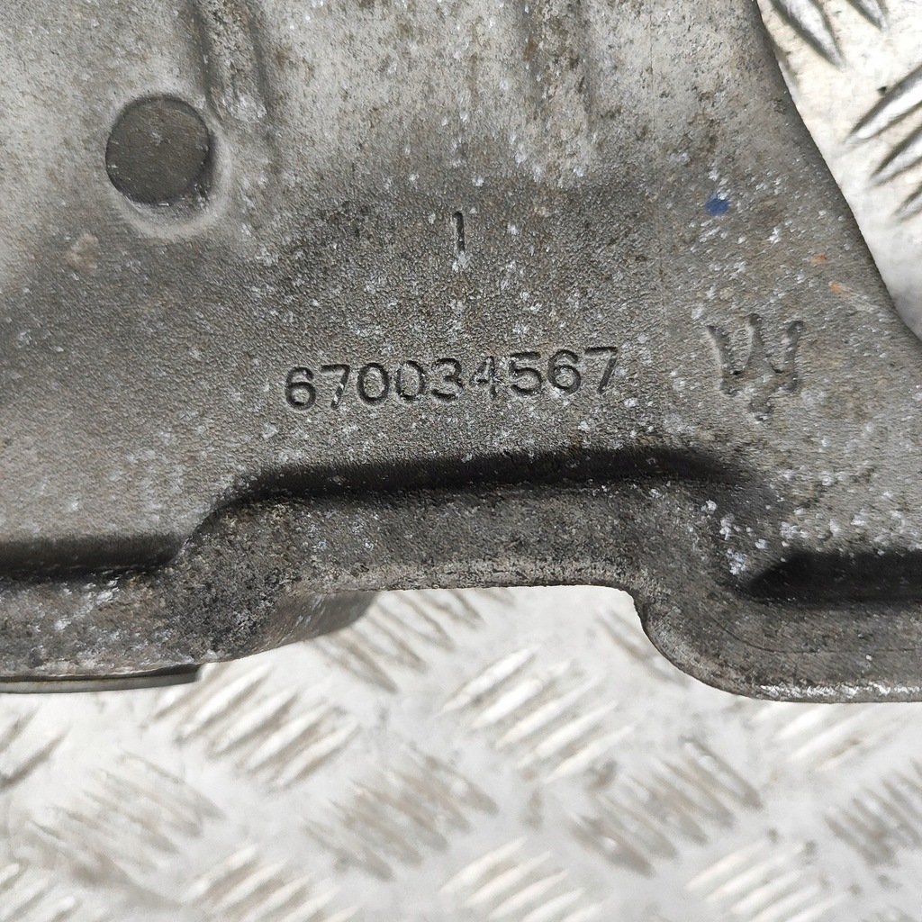 фото №6, Maserati levante 2016 права сторона кронштейн / кронштейн двигуна