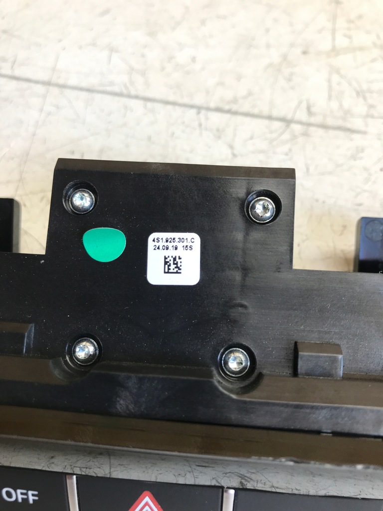 фото №6, Audi r8 plus 4s панель кнопок 4s1925301c