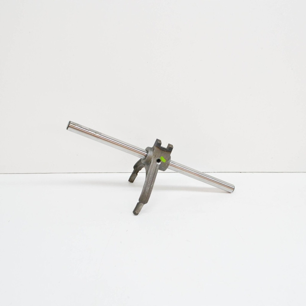 фото №7, Audi r8 42 5th/6th gear селектор вал with вилка 086311562a