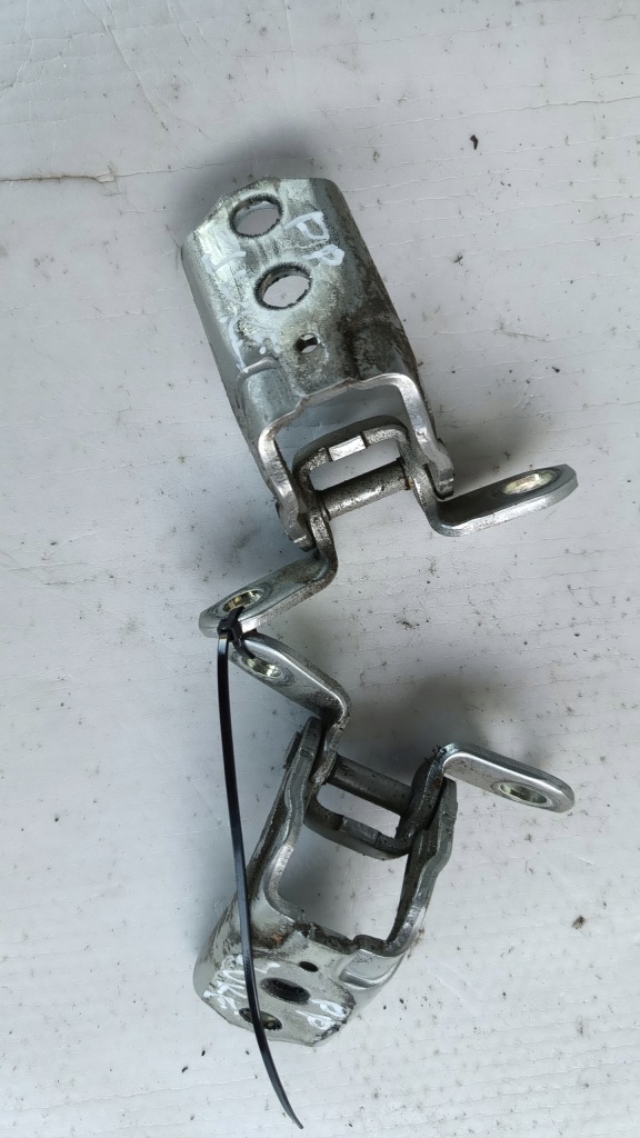 фото №1, Петли дверь перед правый nissan juke i f15