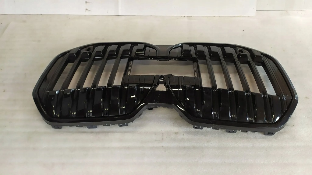 фото №8, Bmw 7 g70 2022 с передний решётка радиатора