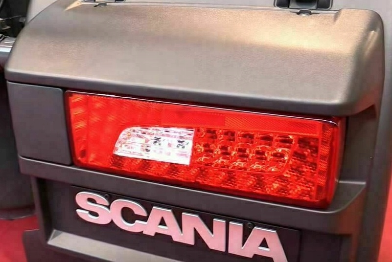 Фара задний  задняя правый  scania r led euro 6 Оригинал