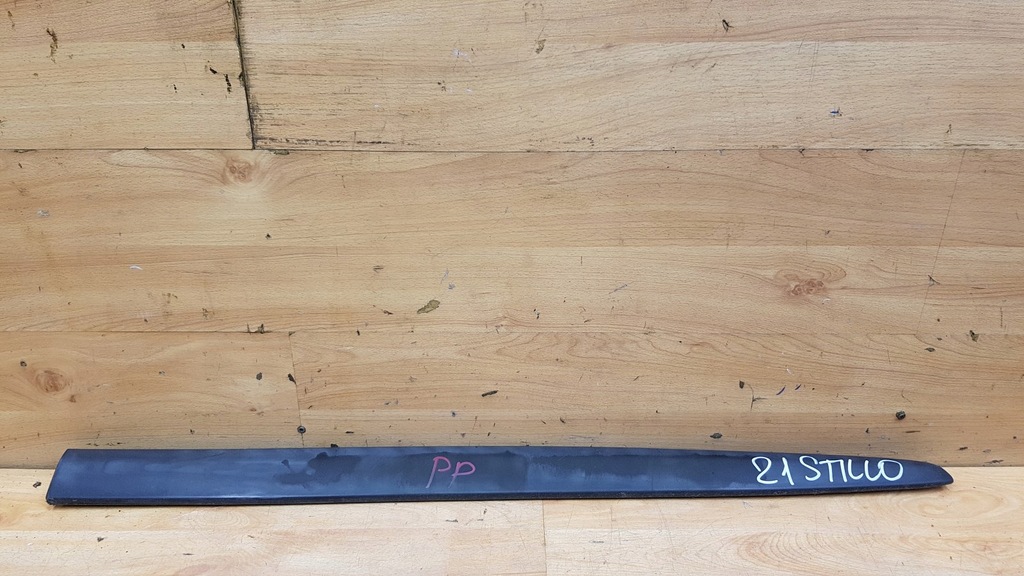 фото №1, Молдинг бічна двері перед права fiat stilo