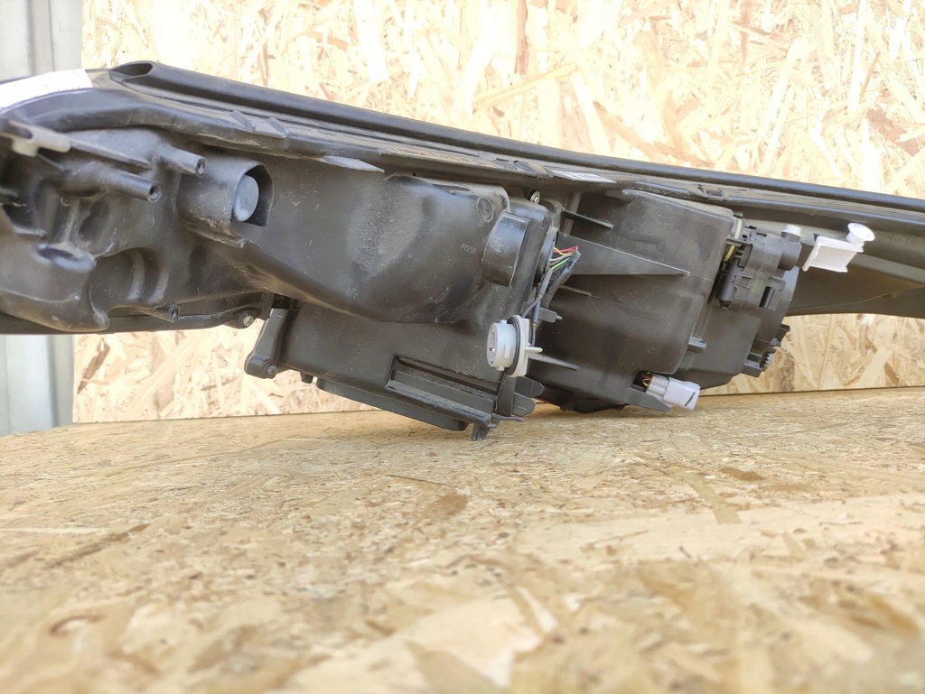 фото №8, Toyota c-hr 2018 лампи передні