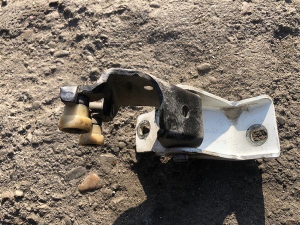 фото №5, Ролик дверь левых задних раздвижных левый задняя dacia dokker 824a72208r