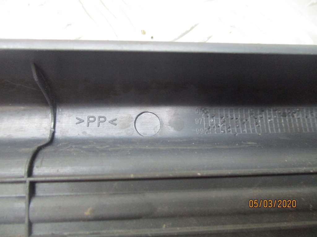 фото №8, Молдинг порог внутренняя правый перед volvo v40 i