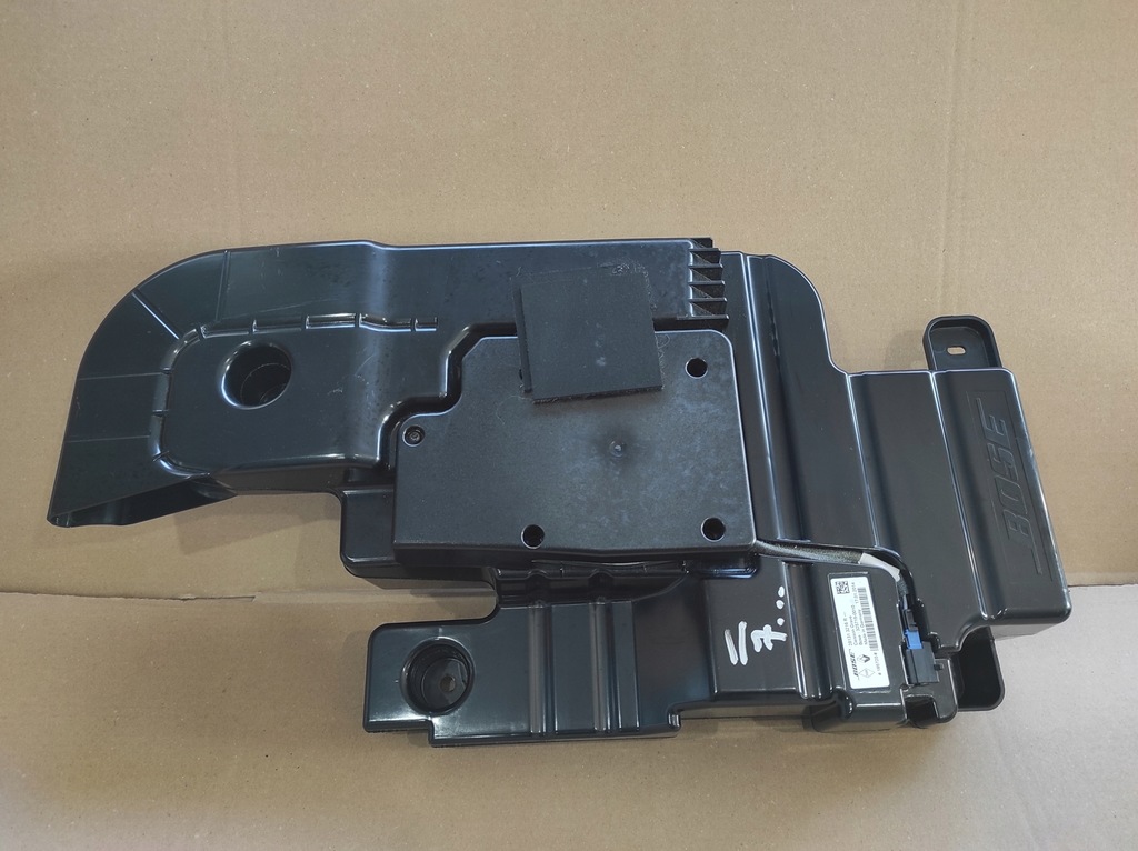 фото №1, Сабвуфер bose renault scenic iii 281313216r
