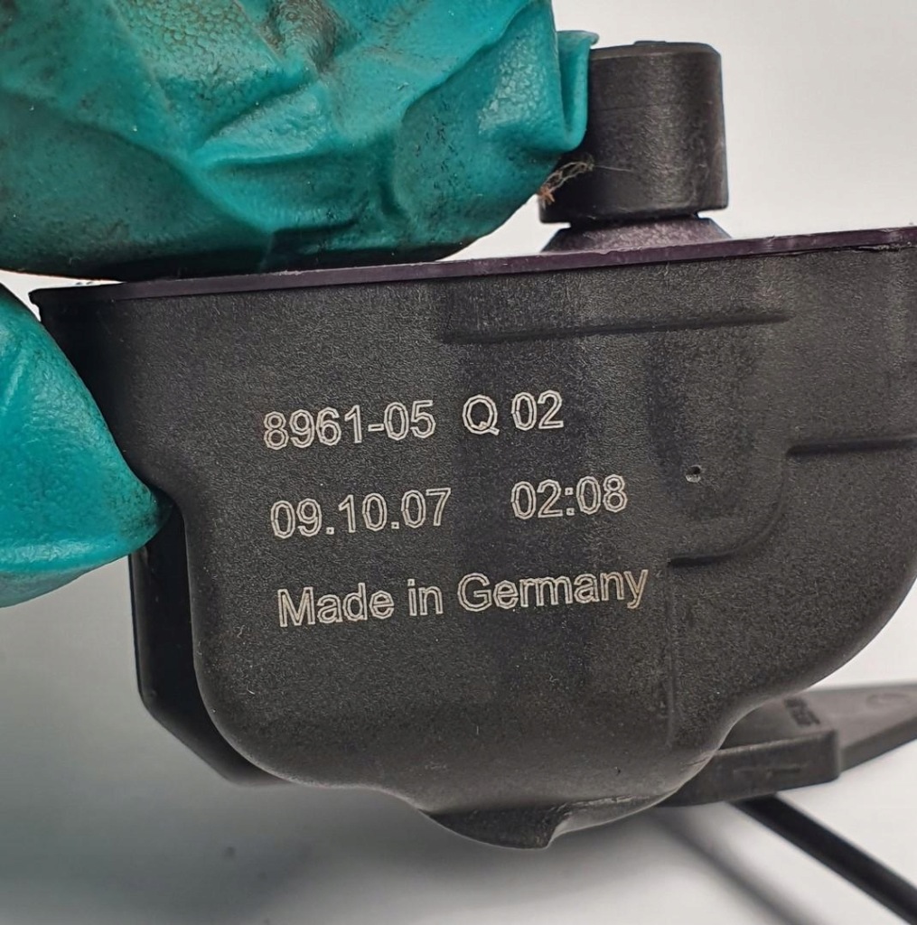 фото №5, Аварійна відкривання кришка заливної mercedes w204