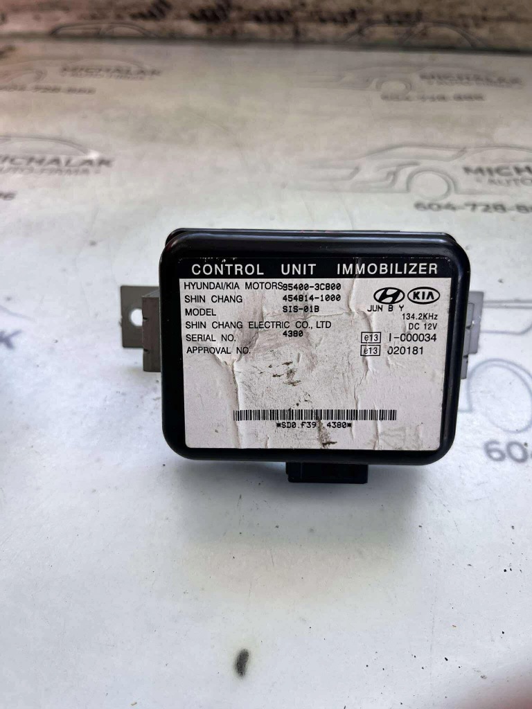 фото №1, Бортовой компьютер модуль иммобилайзер kia magentis оригинальный номер 95400-3c800