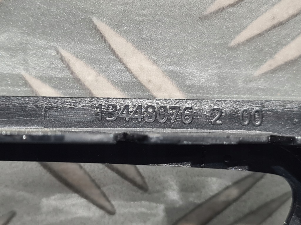 Декоративная  панели молдинг декоративная opel astra k европа piano Цена