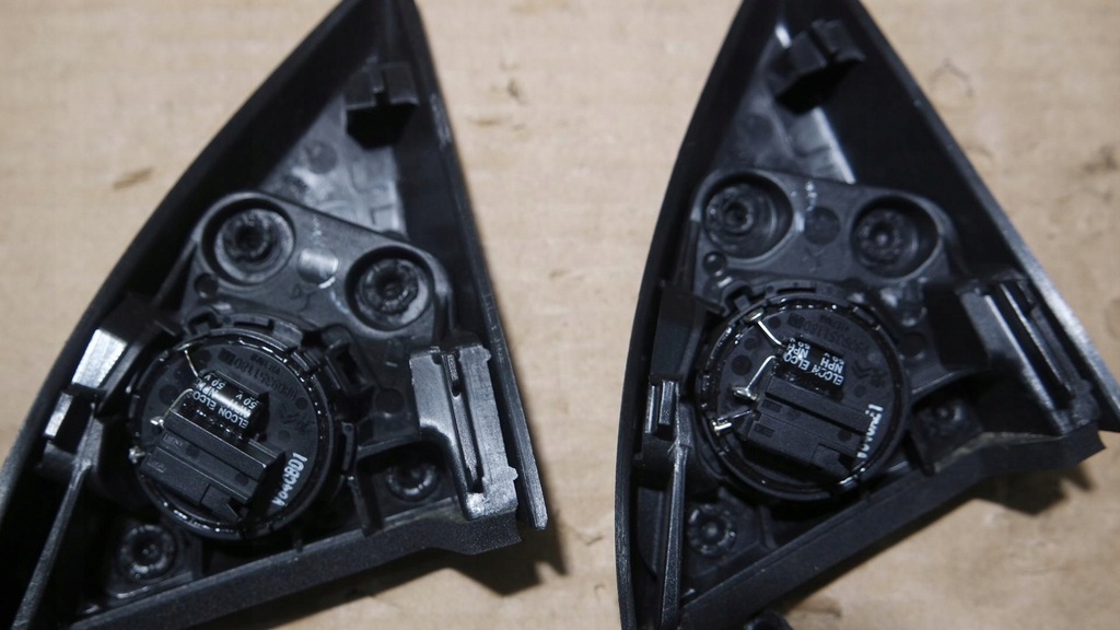 фото №9, Треугольник динамик ds7 crossback lift 2023r.