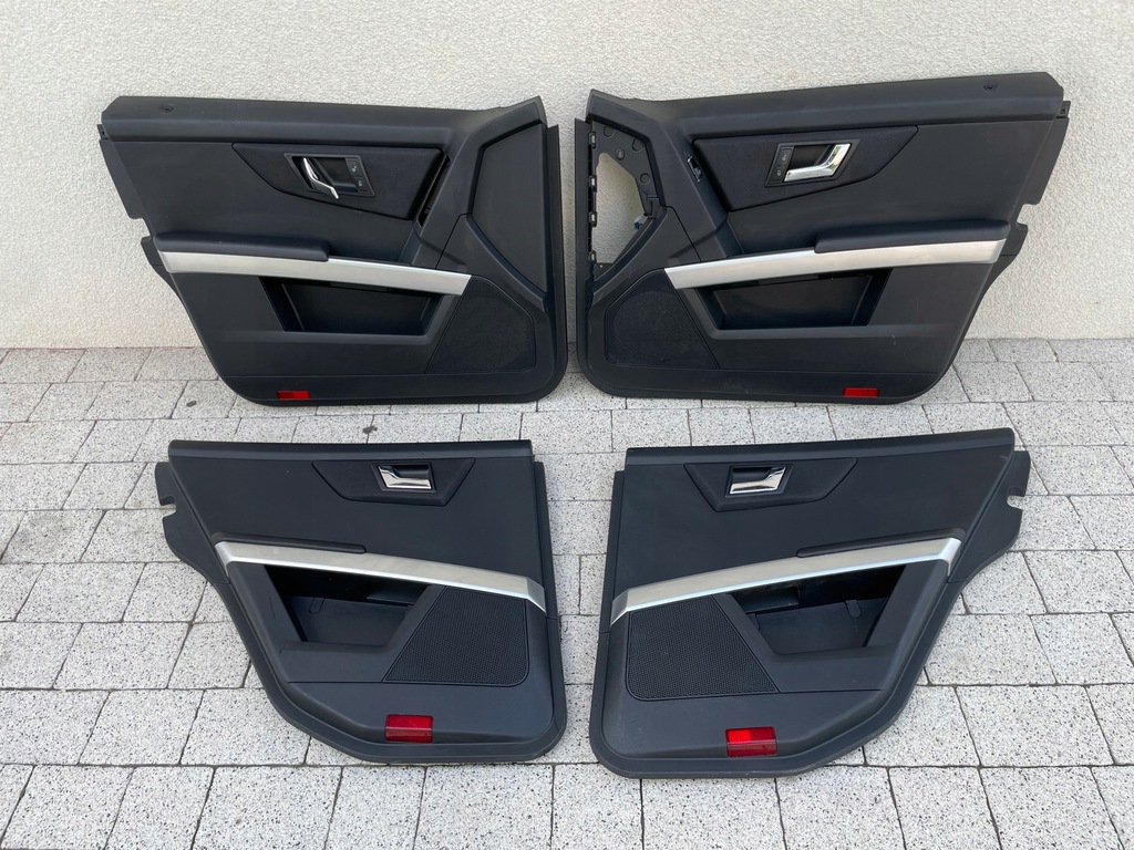 фото №1, Mercedes glk x204 обшивки двері оббивка комплект