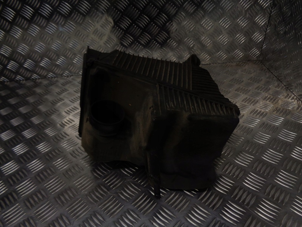 фото №3, Корпус фільтра повітря renault megane 8200369755