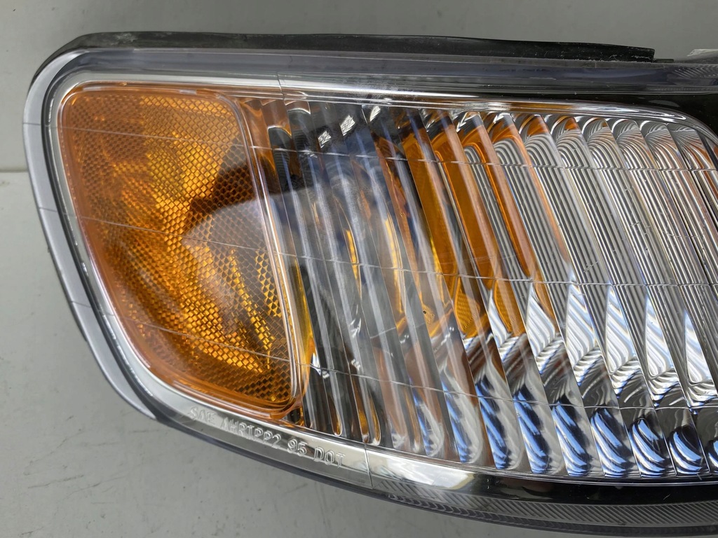 фото №9, Honda odyssey 2010 права сторона лампа передня