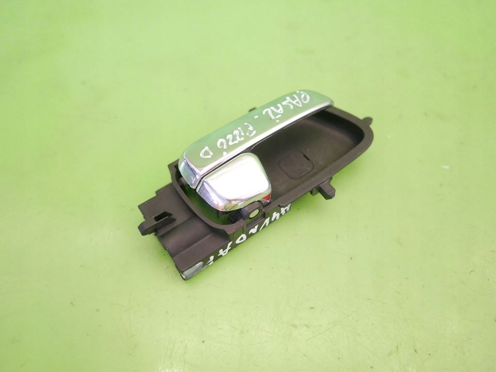 фото №3, Ручка внутренняя правая перед hyundai i20 i fl 12-