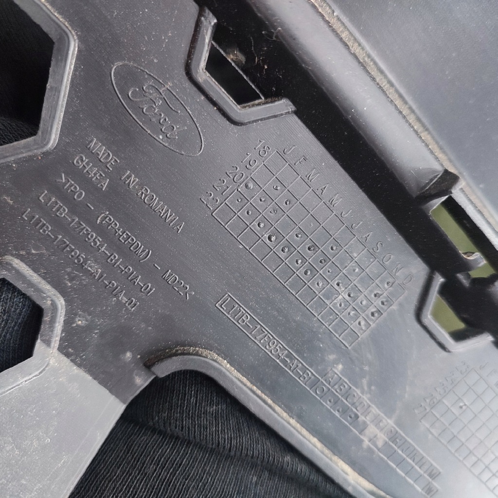 фото №12, Бампер задня ford puma mk2 ii pdc