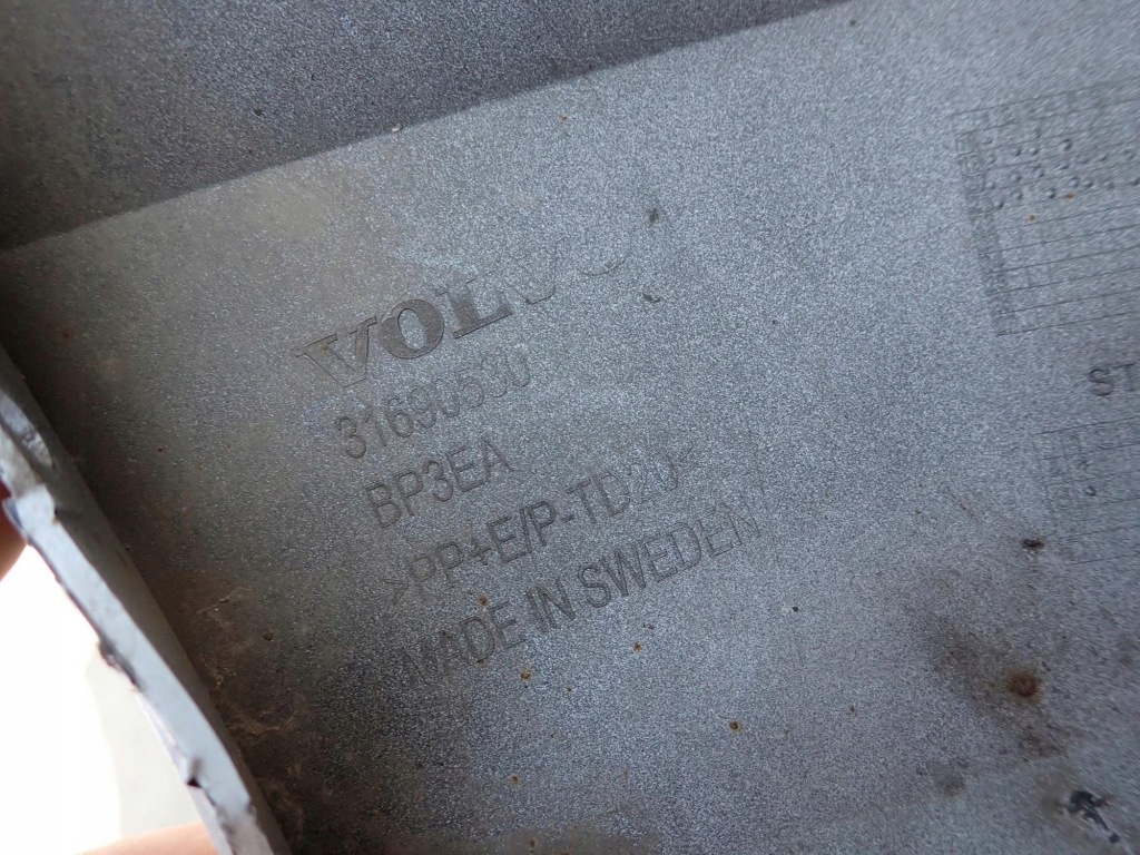 фото №14, Volvo v60 ii s60 iii r-design 18- бампер перед